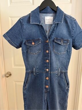 Short-Sleeve Stretchy Denim Jumpsuit - Dark Blue